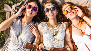 Women's vintage clothing for women. Vintage wool sweaters, Vintage shirts and vintage jackets for all to shop. 