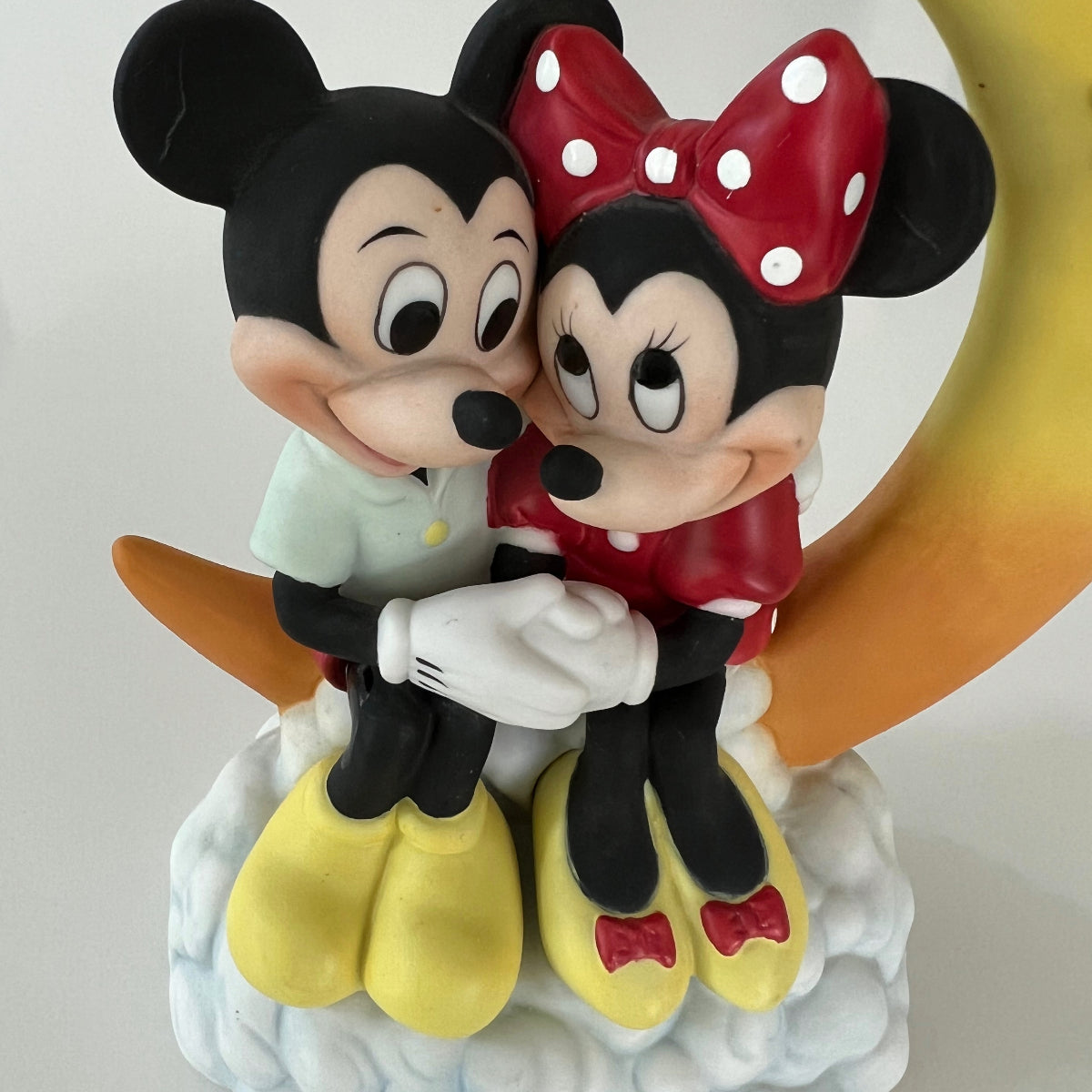 VTG Rare Disney Mickey And Minnie under moon music box
