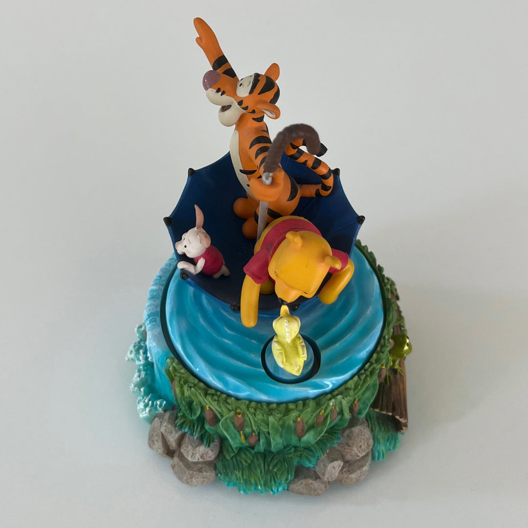 Very rare VTG Disney Winnie The Pooh in Umbrella Floating Music Box