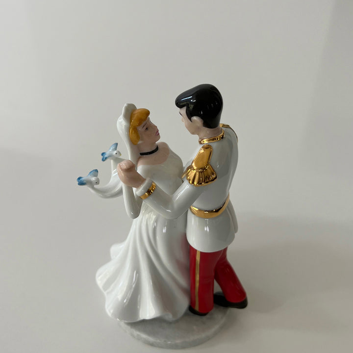 VTG Disney Cinderella And Prince Charming Porcelain Figurine