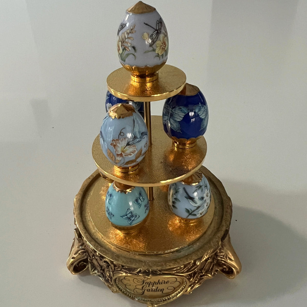 Vintage Franklin Mint House of Faberge Sapphire Garden With 8 Faberge Eggs.
