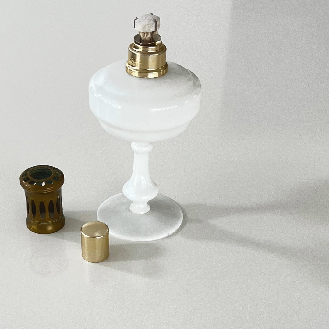 Lampe berger en opaline véritable 1968 vintage et rare - Décoration Lampe berger en opaline véritable 1968 vintage et rare - Décoration