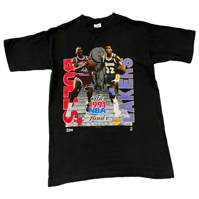 Vintage 1991 NBA Finals Bulls Vs Lakers Michael Jordan and Magic Johnson T-Shirt. Large
