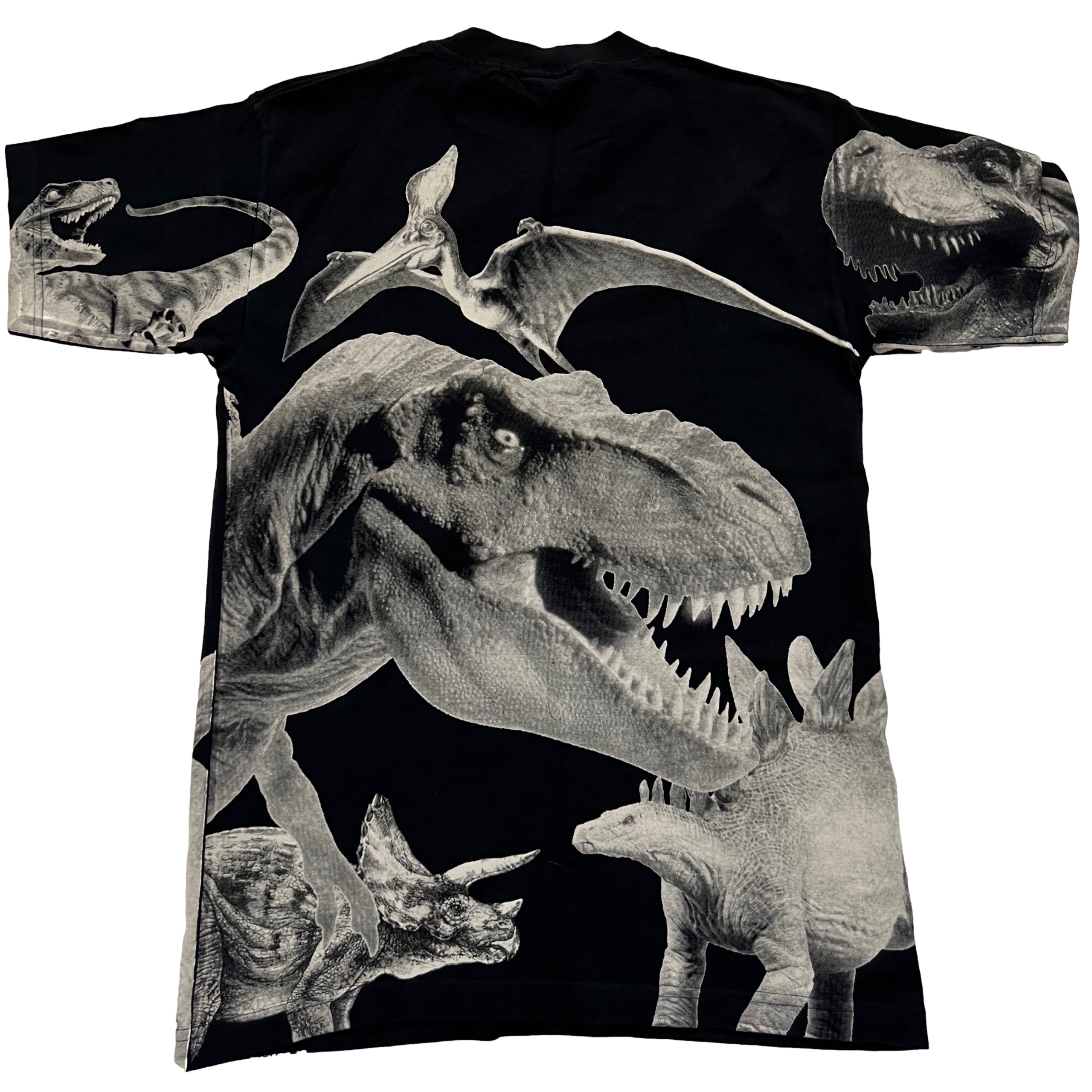 Vintage 1997 Jurassic Park all over print T-shirt. Medium