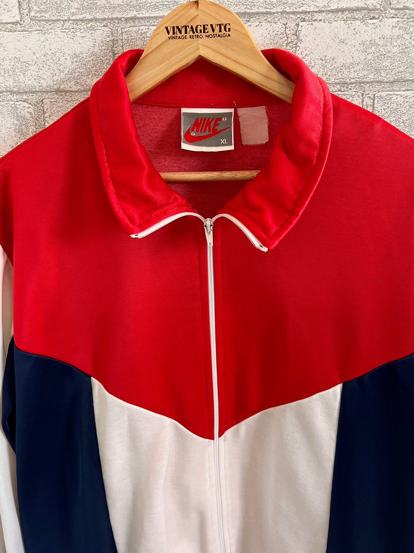 Vintage 80s - 90s OG Nike Vintage Track jacket. XL