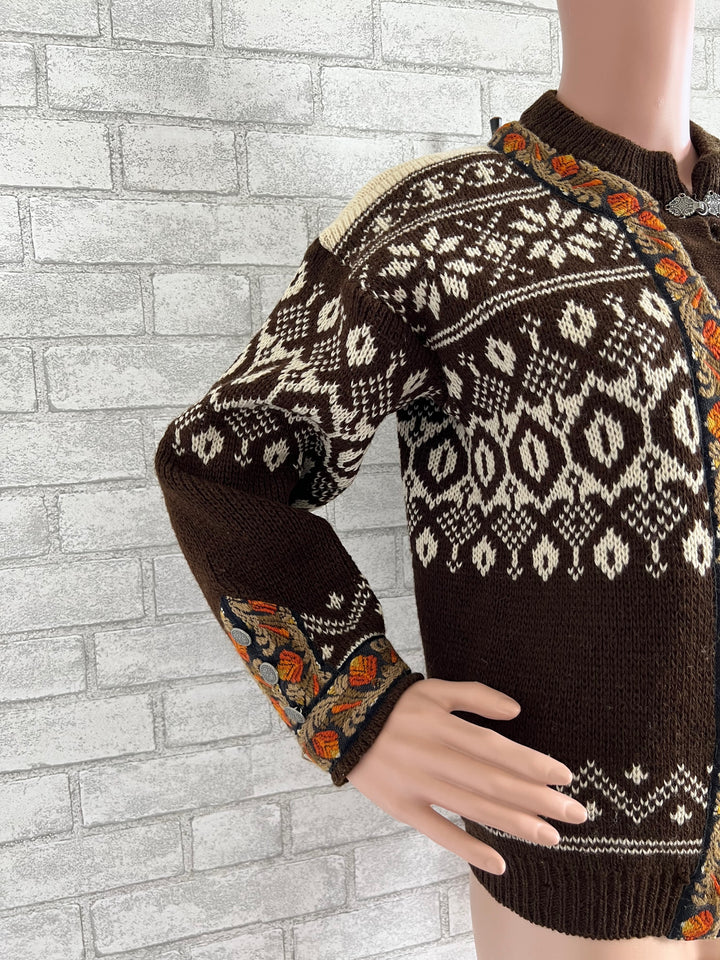 Vintage Women's Brown Gann Sporty Sweater