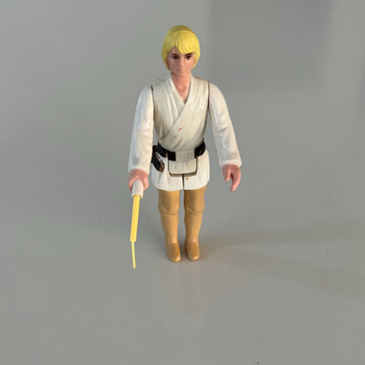 Vintage 1977 Luke Skywalker Farm boy Action Figure