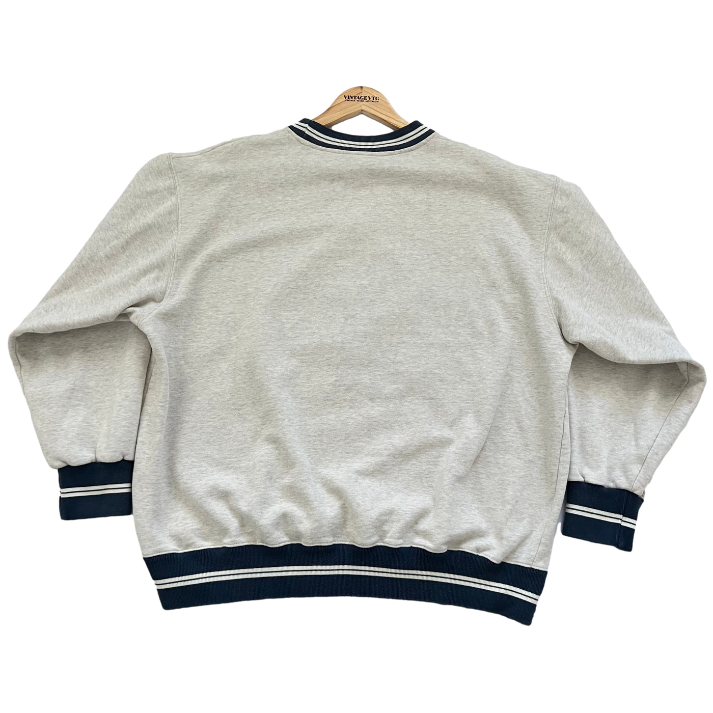 Rare vintage Walt Disney World Tour Embroidered Grey Crew Neck Sweater XL