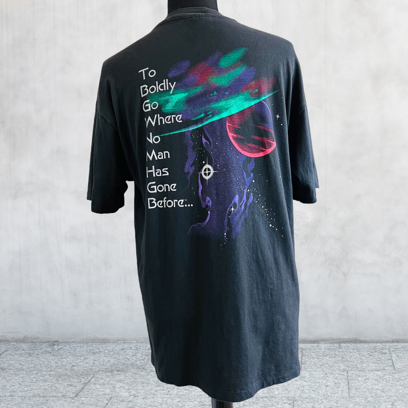 Vintage 1991 Star Trek Adventure, Spock, Kirk and crew T-shirt, Black X-Large. Back view