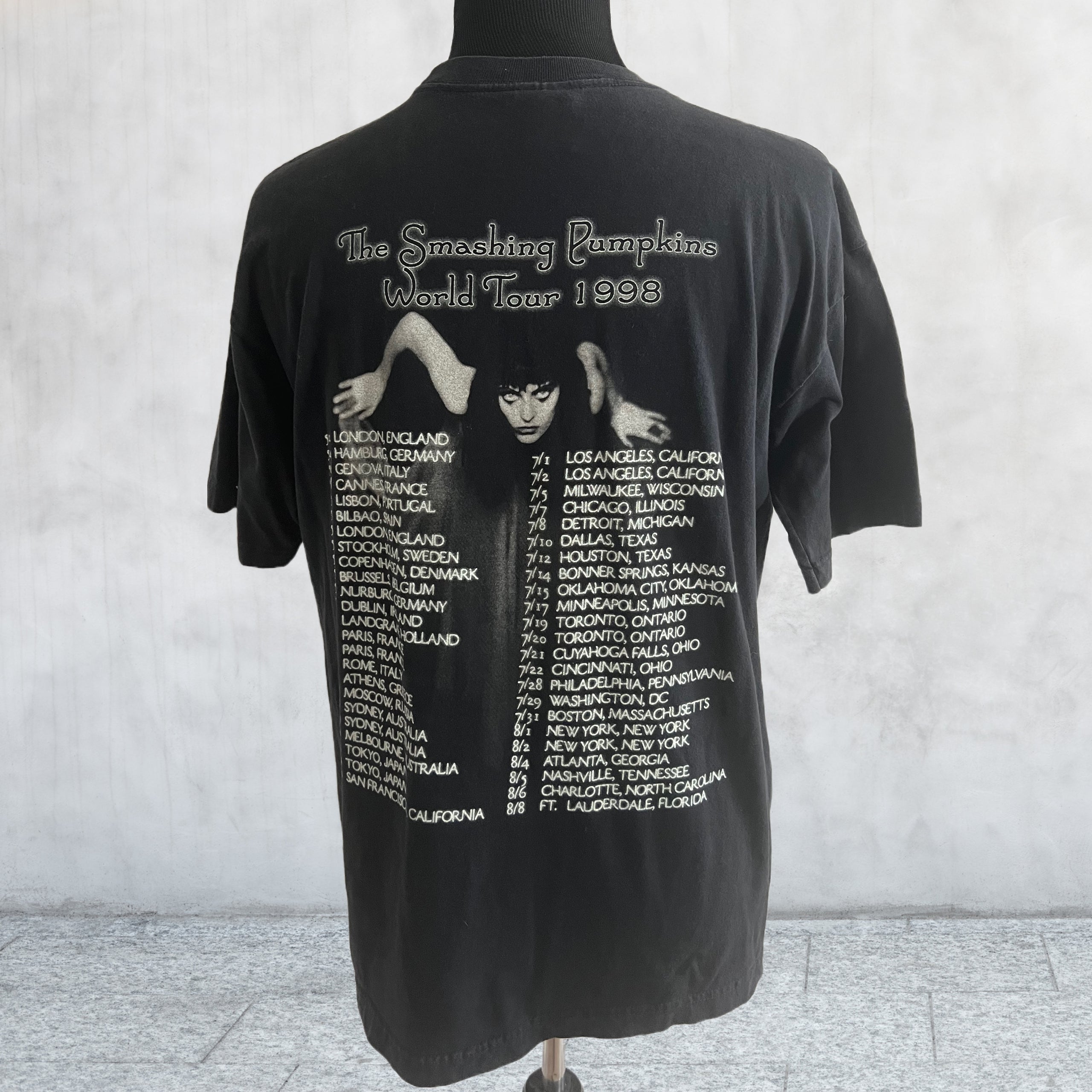 Rare Vintage 1998 The Smashing Pumpkins Tour T-shirt. Large