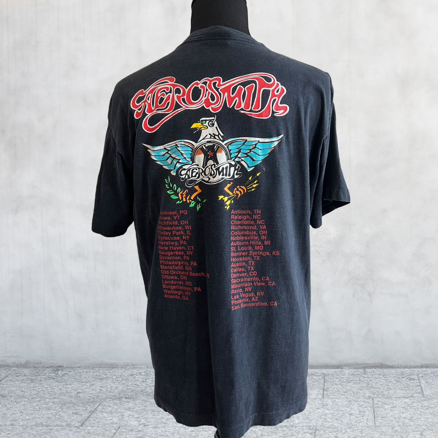 Vintage 1993 Aerosmith Tour T-shirt. XL back view