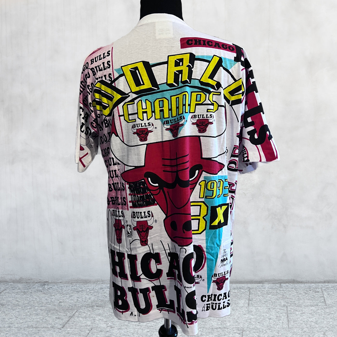 Vintage Chicago bulls Shirt 1993 NBA World Champs Bulls All Over Print T-Shirt