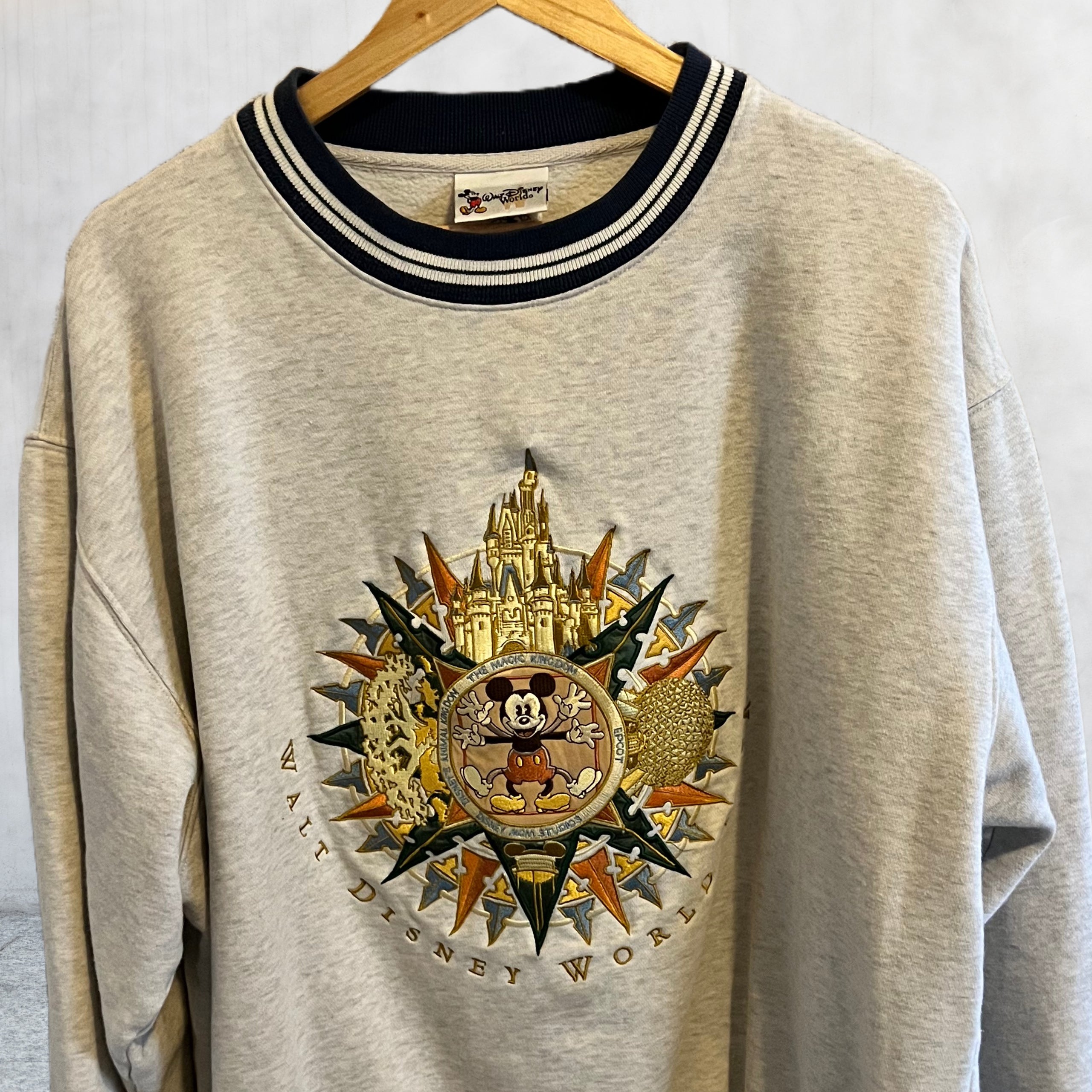 VTG 90's Embroidered Walt Disney world Tour Four outlet Parks Sweatshirt XL Oversized