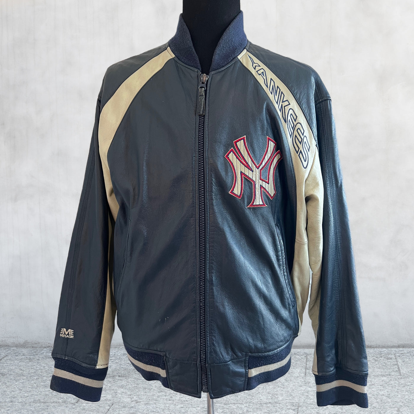 Vintage NY Yankees Leather Bomber Jacket. Large