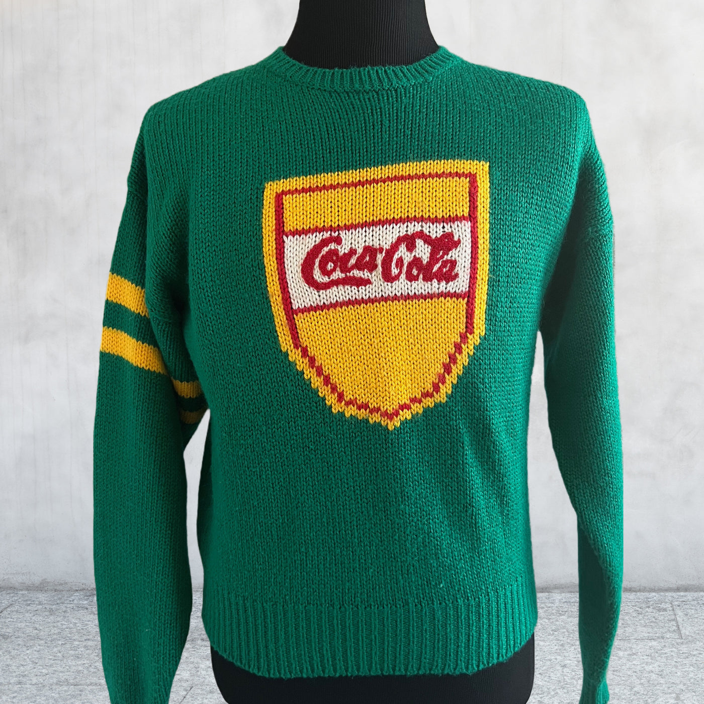 Vintage 80s Coca Cola Unisex sweater green and yellow. Medium