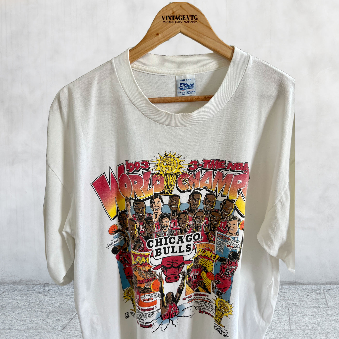 Vintage 1993 Chicago Bulls 3 Time NBA World Champs Caricature T-Shirt. XL