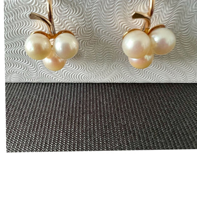 Vintage 14Kt Gold Triple Pearl Screw back Earrings 4.1g