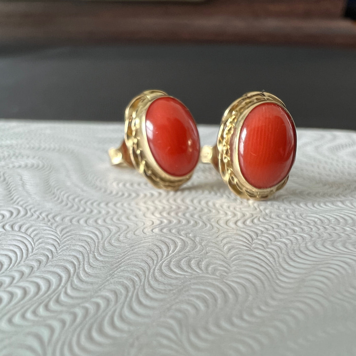 Vintage 18K Gold Coral Stud Earrings (EU 750 gold engrave)