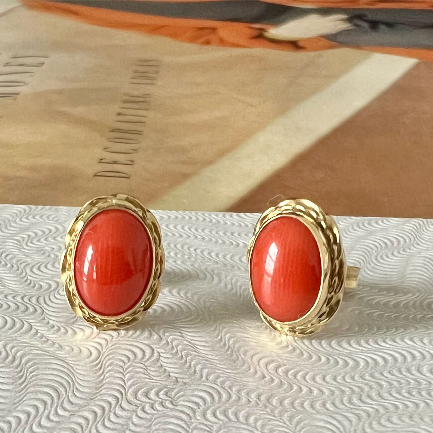 Vintage 18K Gold Coral Stud Earrings (EU 750 gold engrave)