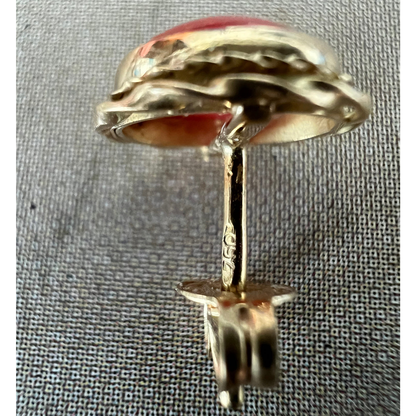 Vintage 18K Gold Coral Stud Earrings (EU 750 gold engrave)