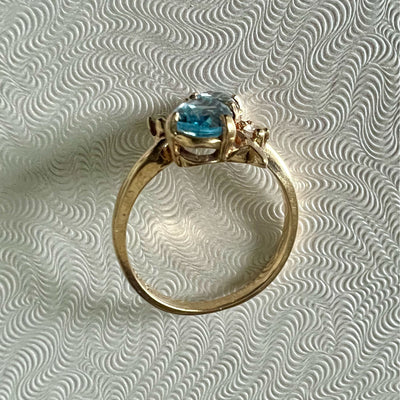 Vintage 10K Yellow Gold Light Blue & White Spinel Freeform Ring