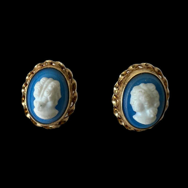 Vintage 14K Yellow Gold Blue Cameo Stud Earrings 10mm
